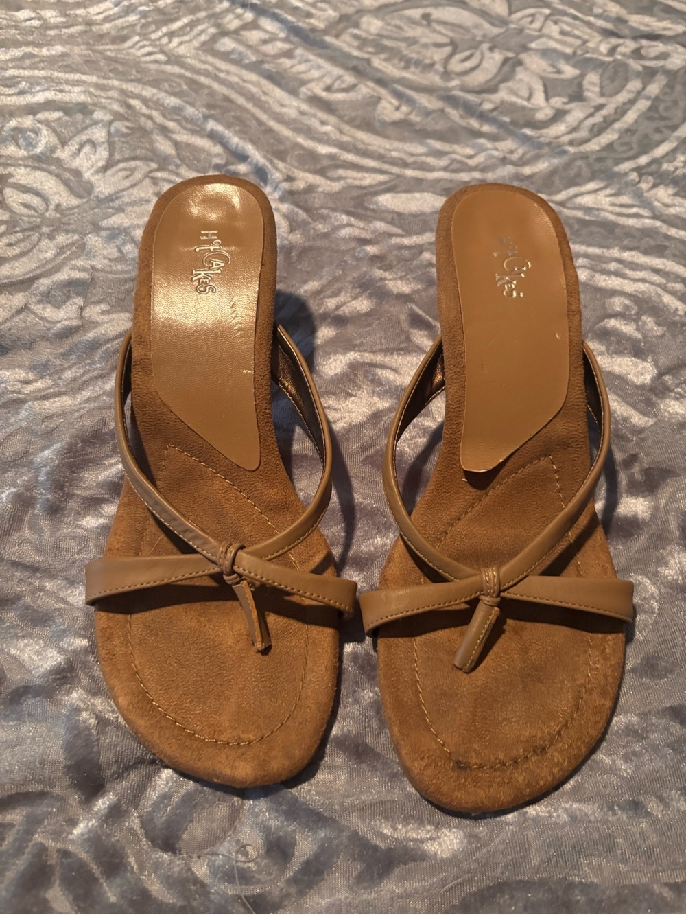 Hot Cakes Tan Knot-Front Thong Sandals